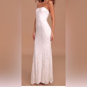 Lulu’s White Lace Gown. Full length. NWT. Size SMALL.